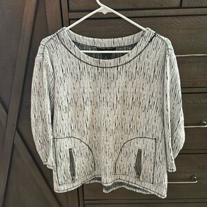 Ali Miles sweater. White and black. Size medium.